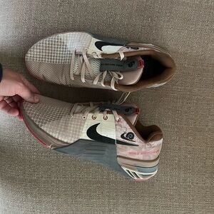 Nike Metcon 8 AMP 'Snail Moving Company' Sneakers DV1206-100 Men's Size 10